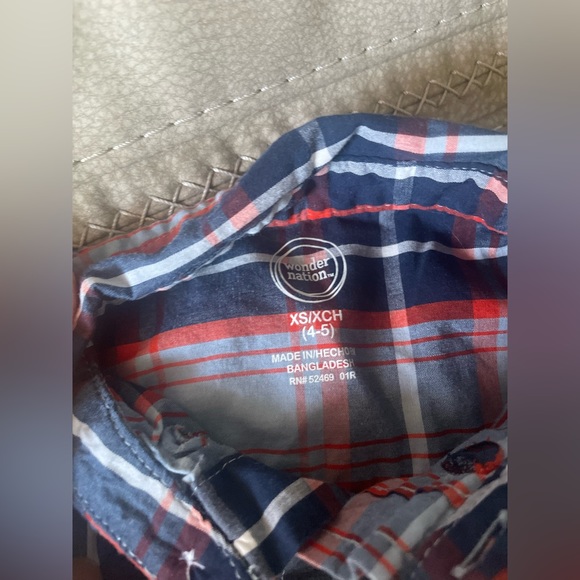 Boy size small outfit. Bottoms 4T top size 4/5 like New💙💙💙💙💙💙💙💙💙 - Picture 2 of 5